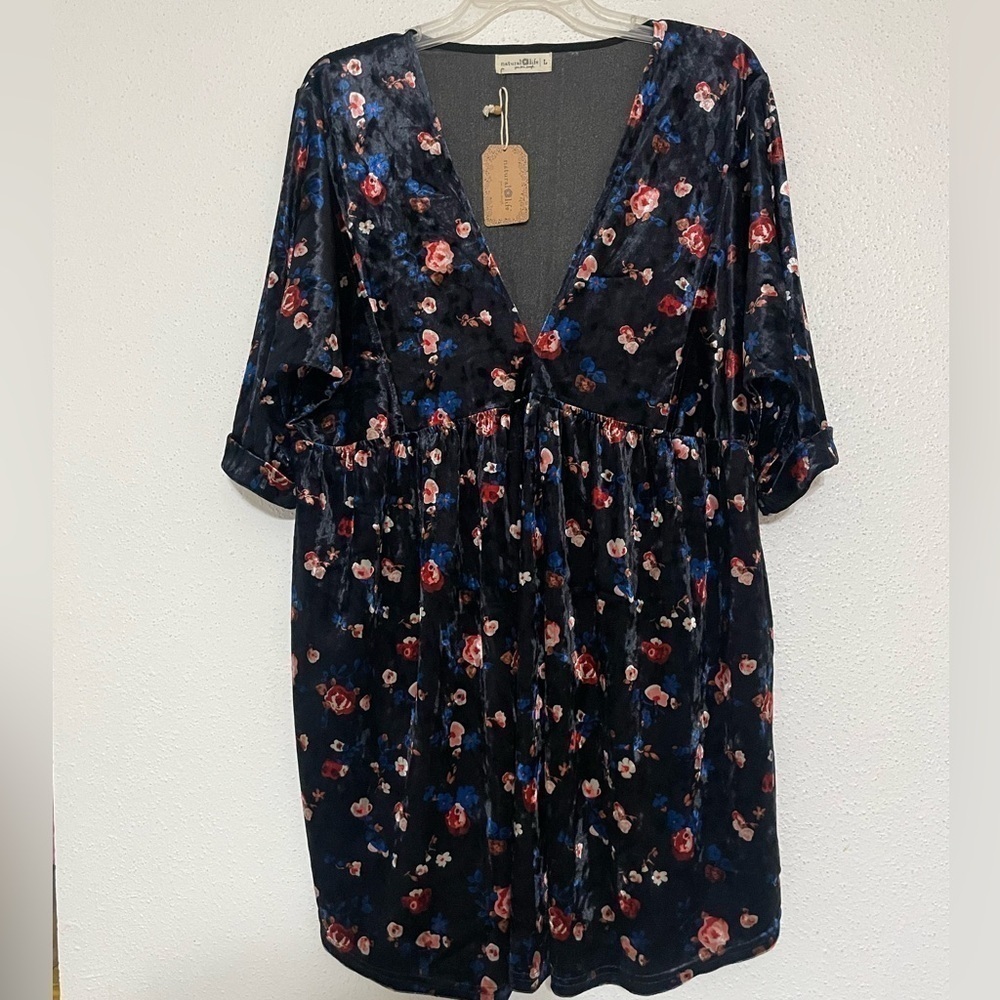 NWT NATURAL LIFE Stella V Neck Black Floral Velvet Mini Dress Size L